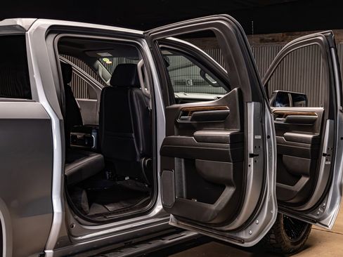 Used 2024 GMC Sierra 1500 Elevation w/ X31 Off-Road Package image 30