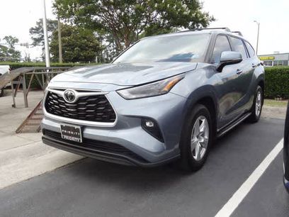 Used 2024 Toyota Highlander LE
