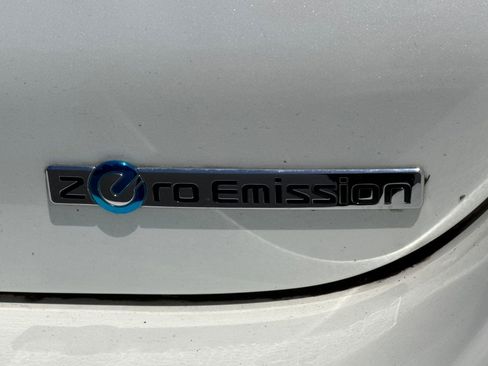 Used 2015 Nissan Leaf S w/ Charge Package FWD image 46