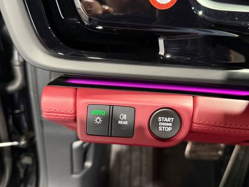 Used 2025 Porsche Panamera 4 image 41