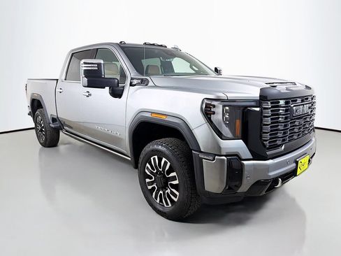 Used 2025 GMC Sierra 2500 Denali Ultimate w/ Snow Plow Prep/Camper Package AWD/4WD image 4