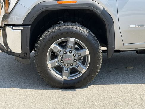 New 2026 GMC Sierra 2500 SLT AWD/4WD image 13