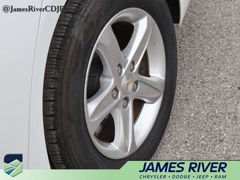 Used 2024 Chevrolet Malibu LT FWD image 35