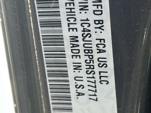 Used 2024 Jeep Wagoneer Series II w/ Flexible Seating Group RWD image 11