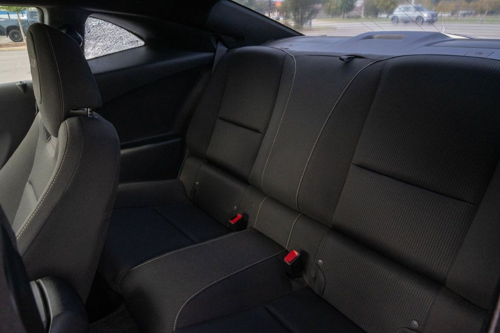 Used 2011 Chevrolet Camaro SS RWD image 13