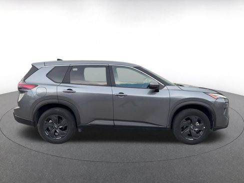 Used 2026 Nissan Rogue SV AWD/4WD image 13