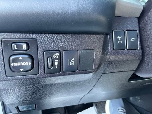 Used 2018 Toyota RAV4 XLE AWD/4WD image 21
