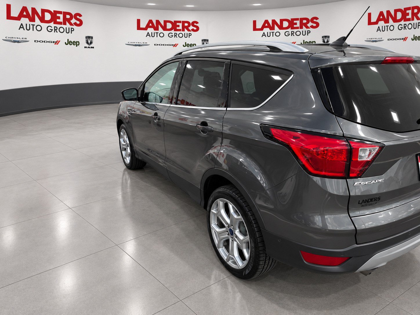 Used 2019 Ford Escape Titanium FWD image 7