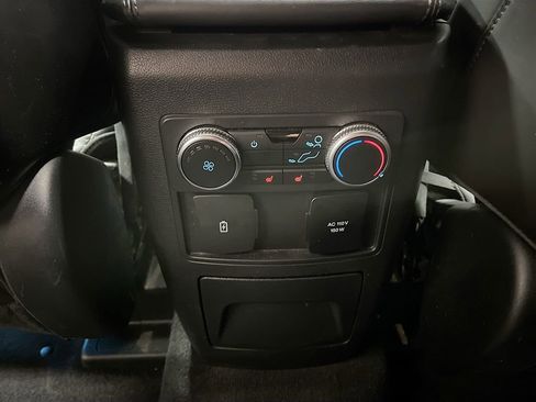 Used 2022 Ford Explorer Platinum w/ Equipment Group 601A image 35