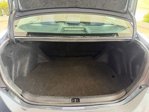 Used 2018 Toyota Corolla LE FWD image 22