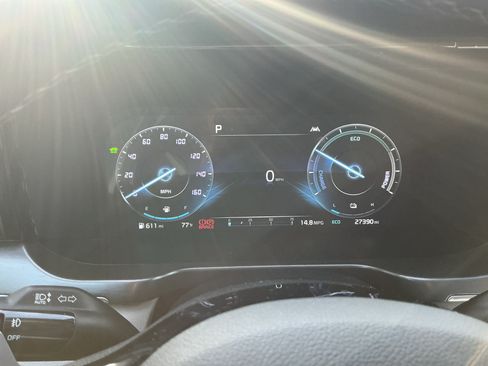 Certified 2023 Kia Sorento SX Prestige w/ Panoramic Sunroof Package AWD/4WD image 19