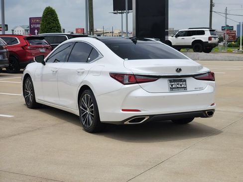 Certified 2025 Lexus ES 350 w/ Premium Package FWD image 5