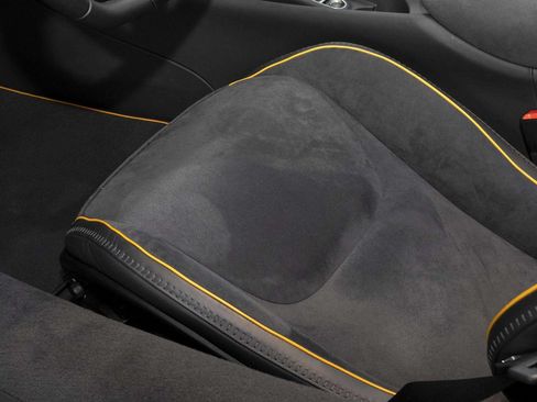 Used 2026 McLaren Artura Spider RWD image 20