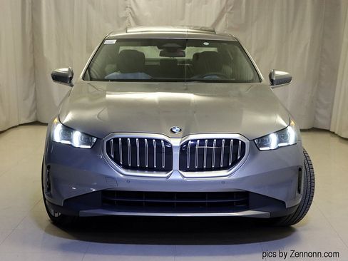 New 2026 BMW 530i xDrive w/ Premium Package image 5