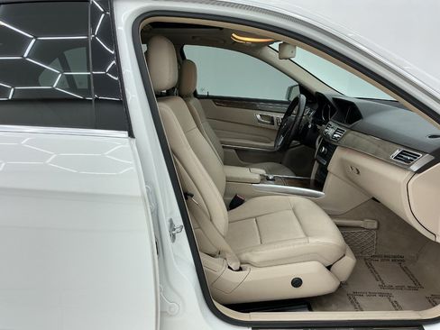 Used 2015 Mercedes-Benz E 350 4MATIC Sedan w/ Premium 1 Package image 15