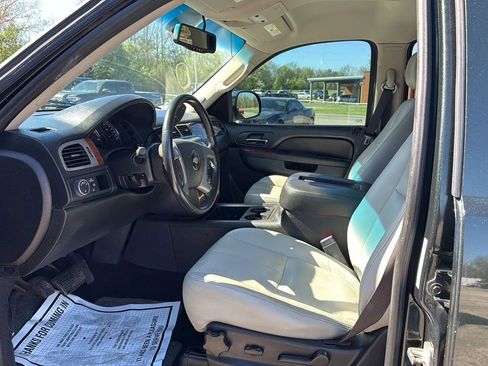 Used 2013 Chevrolet Avalanche LS image 15