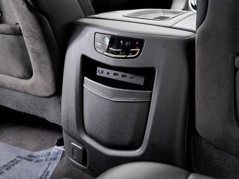 Used 2019 Cadillac Escalade ESV Platinum image 24