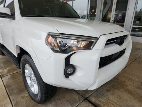 Certified 2021 Toyota 4Runner SR5 image 8