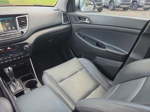 Used 2017 Hyundai Tucson SE Plus FWD image 29