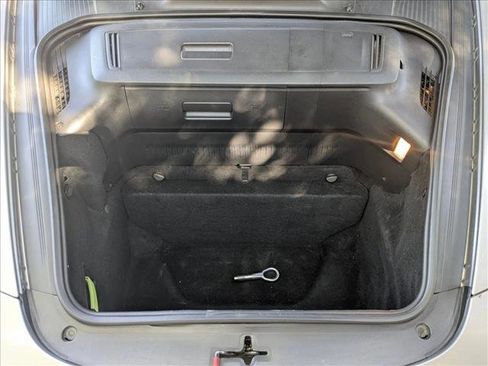 Used 2005 Porsche 911 Carrera image 6