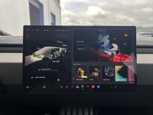Used 2024 Tesla Cybertruck Cyberbeast AWD/4WD image 23