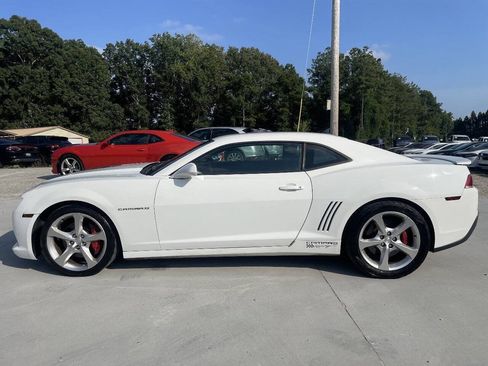Used 2015 Chevrolet Camaro SS w/ Rear Vision Package RWD image 4