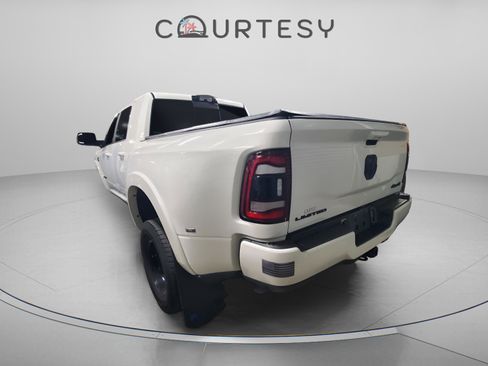 Used 2022 RAM 3500 Limited image 2