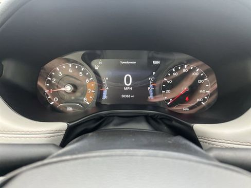 Used 2023 Jeep Compass Limited image 12