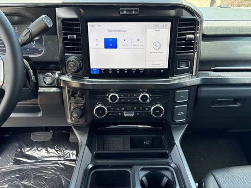 New 2026 Ford F250 Lariat w/ Black Appearance Package AWD/4WD image 29