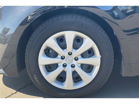 Used 2023 Toyota Corolla LE image 39