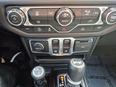 Used 2024 Jeep Wrangler Sport AWD/4WD image 13