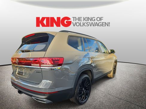 New 2026 Volkswagen Atlas SE image 3