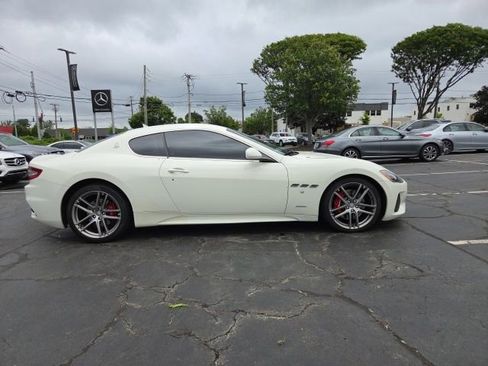Used 2018 Maserati GranTurismo Sport RWD image 2