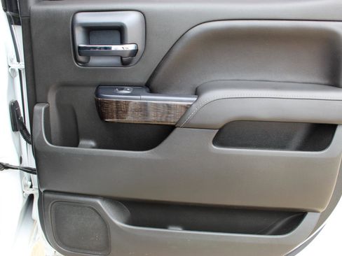 Used 2016 GMC Sierra 1500 Denali w/ Enhanced Driver Alert Package image 19