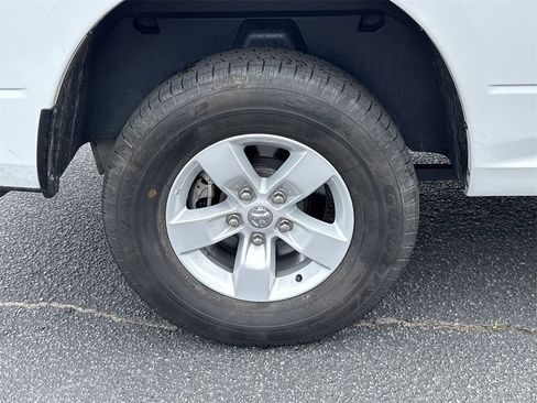 Used 2024 RAM 1500 Classic SLT image 17