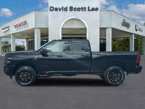New 2026 RAM 3500 Big Horn AWD/4WD image 8