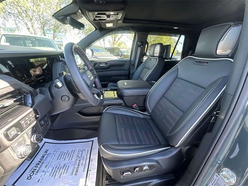 Used 2025 GMC Yukon AT4 Ultimate image 11
