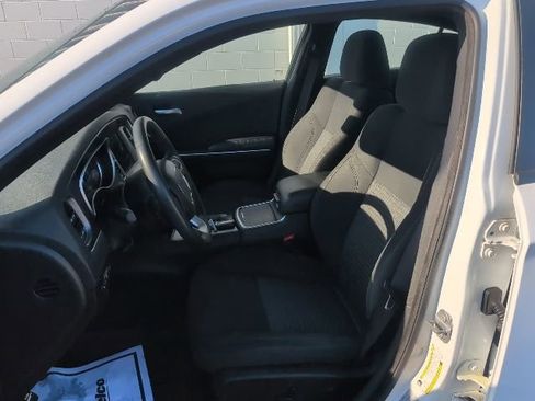 Used 2017 Dodge Charger SXT w/ Driver Confidence Group image 16