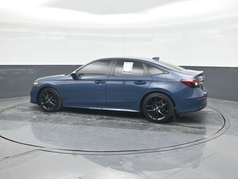 Used 2025 Honda Civic Sport image 9