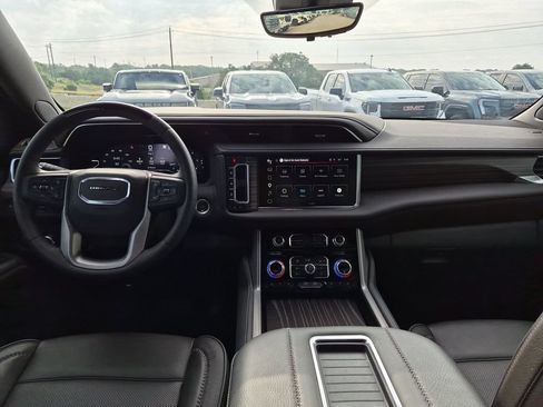 Certified 2024 GMC Yukon Denali w/ Advanced Technology Package AWD/4WD image 34