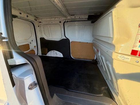 Used 2021 Ford Transit Connect XL image 18
