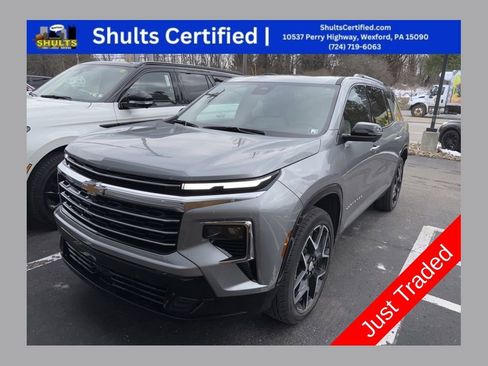 Used 2025 Chevrolet Traverse High Country w/ LPO, Floor Liner Package image 1