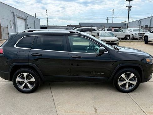 Used 2020 Jeep Cherokee Limited AWD/4WD image 5