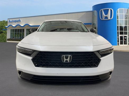 New 2025 Honda Accord SE image 9