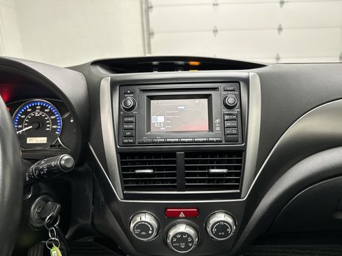 Used 2011 Subaru Forester 2.5X Limited w/ Popular Equipment Group 4B image 27