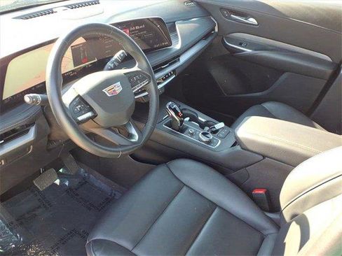 Used 2025 Cadillac XT4 Premium Luxury image 20