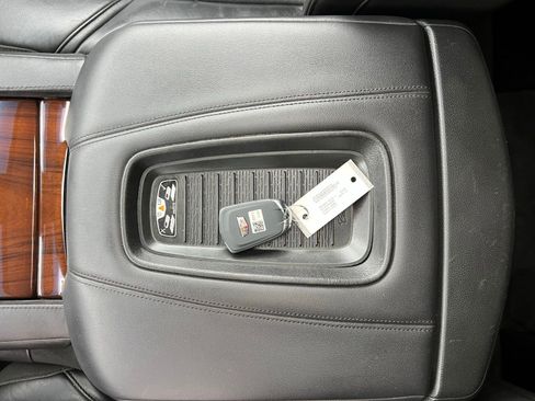 Used 2020 Cadillac Escalade ESV Luxury w/ Escalade Sport Edition image 48