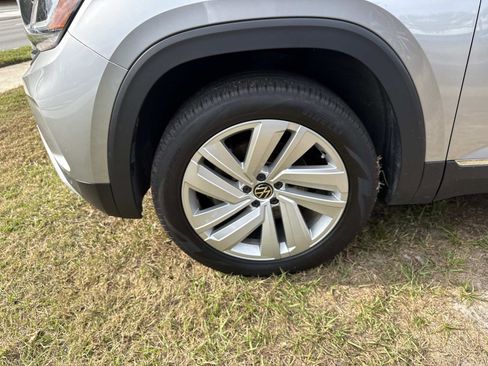 Used 2021 Volkswagen Atlas SEL image 12