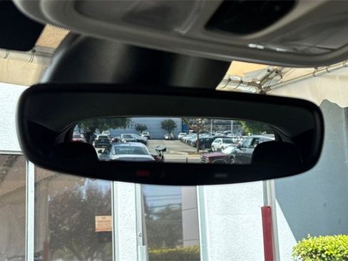 Used 2023 Jeep Cherokee Altitude Lux image 25