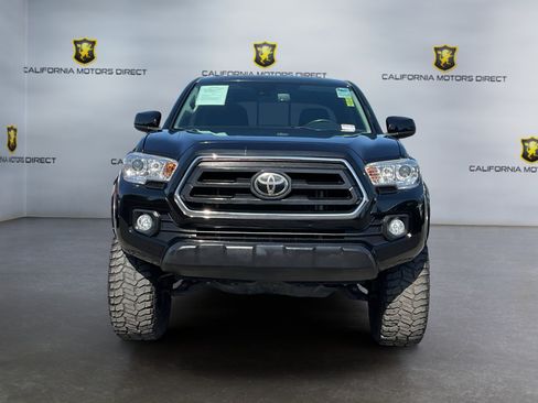 Used 2021 Toyota Tacoma SR5 AWD/4WD image 2